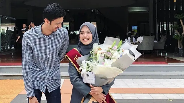 7 Potret Kedekatan Vebby Palwinta dan Razi Bawazier, Segera Menikah?