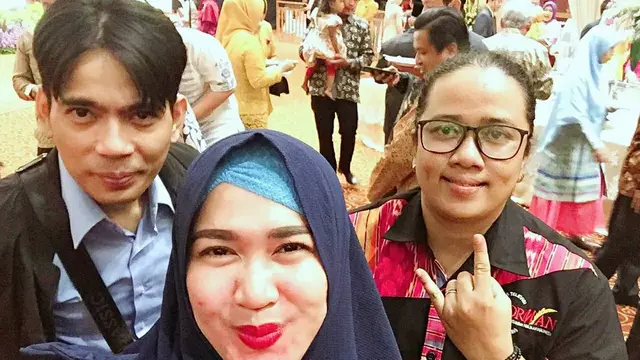 Bebas dari Penjara, Ini 6 Momen Manis Aris Idol dan Sang Istri