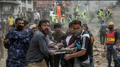 Peristiwa gempa yang menimpa Nepal telah menelan ribuan korban jiwa. Namun ada beberapa keajaiban di balik kejadian tersebut, yang membuat beberapa orang tetap hidup.