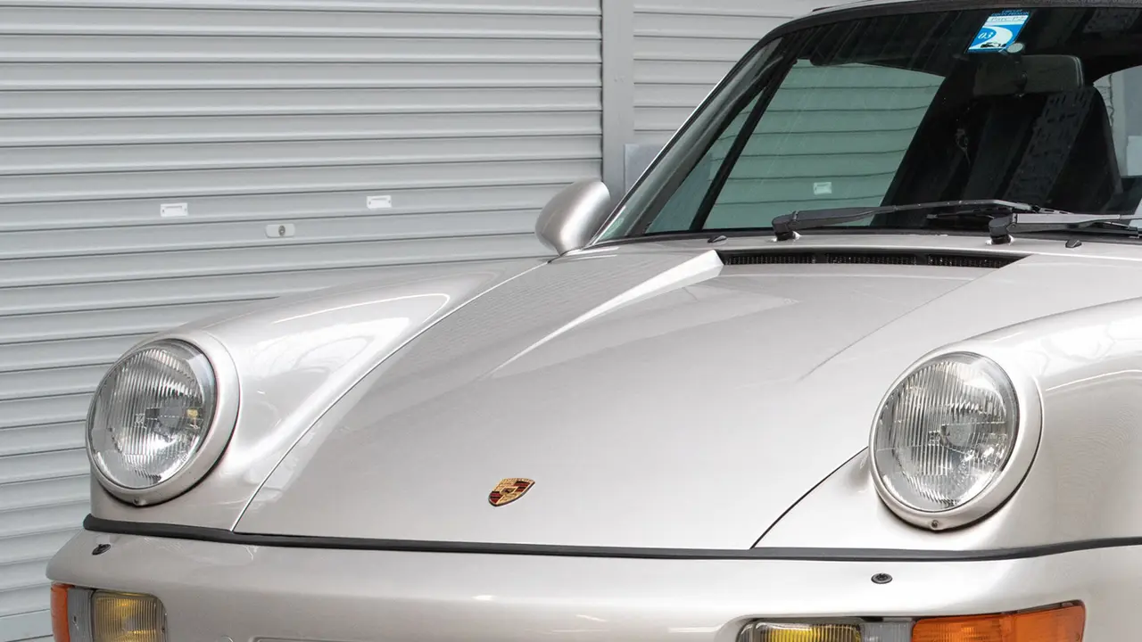 Mobil Porsche 911 Type 964 Carrera 2 Convertible Works Tubro Look milik mendiang Diego Maradona