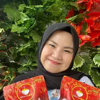 Simak bagaimana kisah sukses Nyakrek Baso Aci kreasikan kuliner lokal.