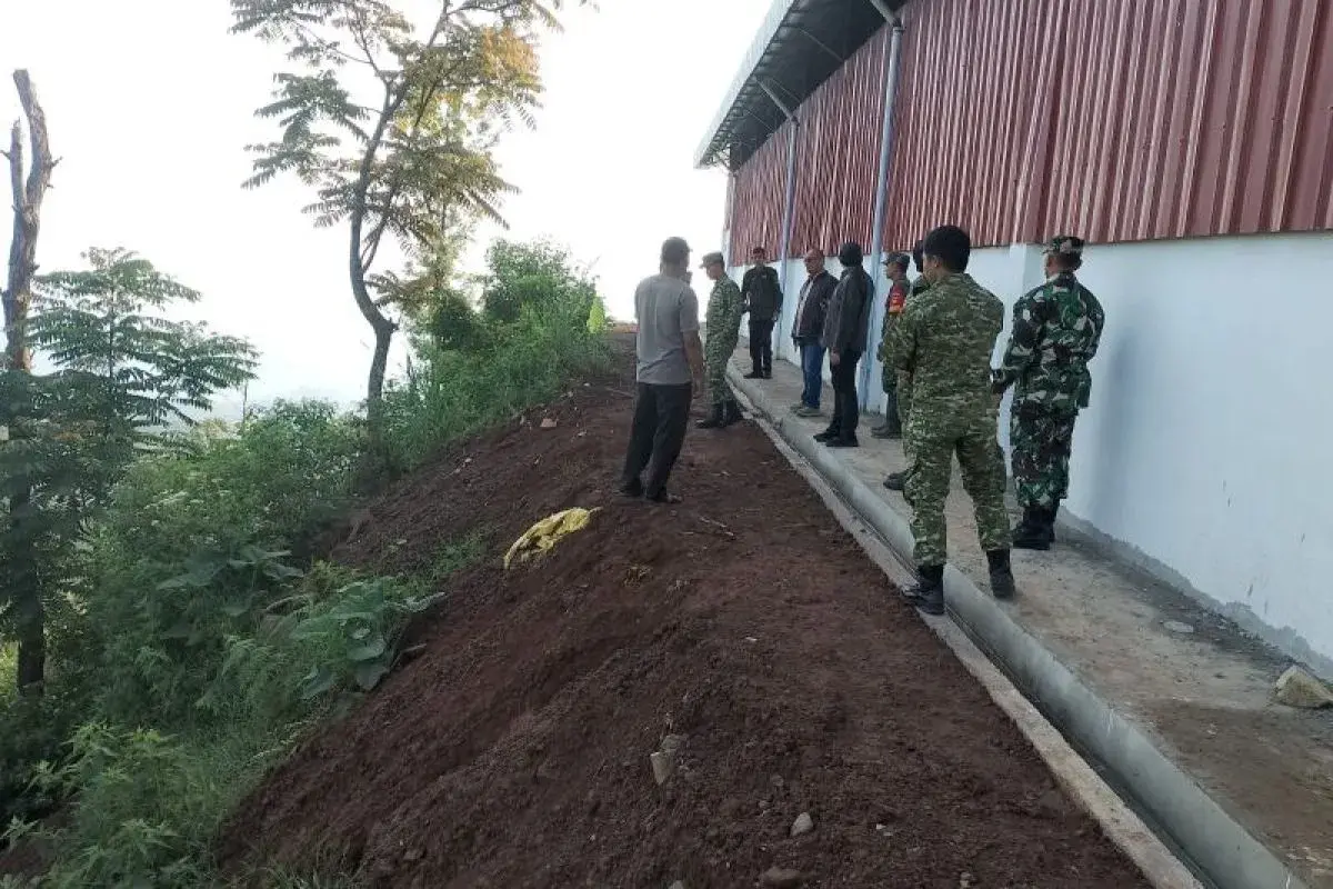 Lokasi pembangunan Koperasi Desa/Kelurahan Merah Putih (KDKMP) di Desa Kediten, Kecamatan Plantungan, Kabupaten Kendal, Jawa Tengah. (Dok. Antara)