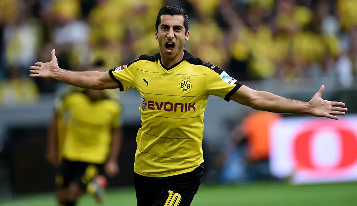 8. Henrikh Mkhitaryan - Gelandang Armenia ini diboyong pada musim 2013/2014 dengan harga 20 juta poundsterling. Meski mencetak sedikit gol namun dirinya kerap menjadi kreator dari tiap serangan yang dilakukan oleh Dortmund. (AFP/Patrik Stollarz)