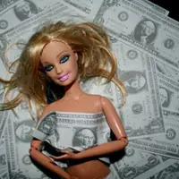 Hmmm tak disangka, cewek-cewek dari 3 zodiak ini ternyata berpotensi materialistis. (Via: www.dutajomblo.com)