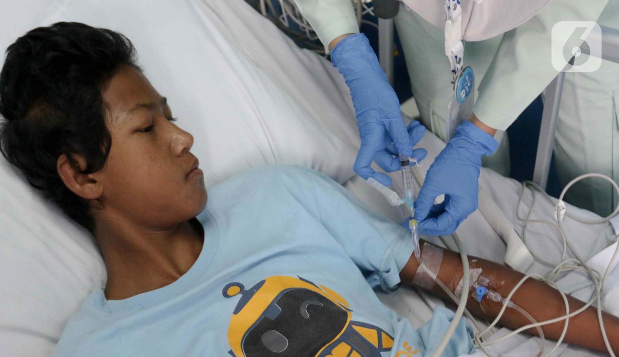 Pemerintah Provinsi (Pemprov) DKI Jakarta meningkatkan gerebek pemberantasan sarang nyamuk (PSN) secara serentak. (Liputan6.com/Herman Zakharia)