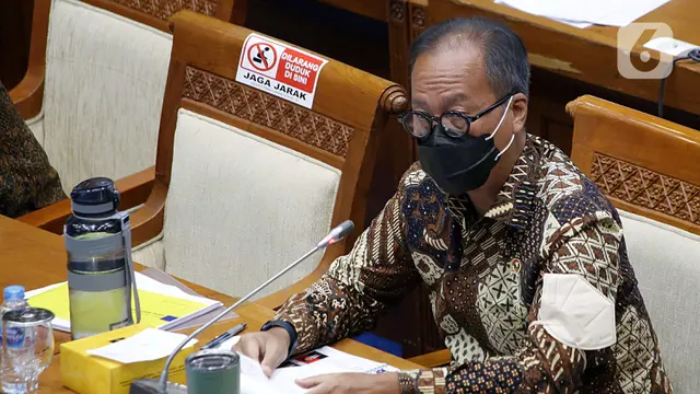 FOTO: Menteri Perindustrian Bahas Program dan Evaluasi Bersama DPR