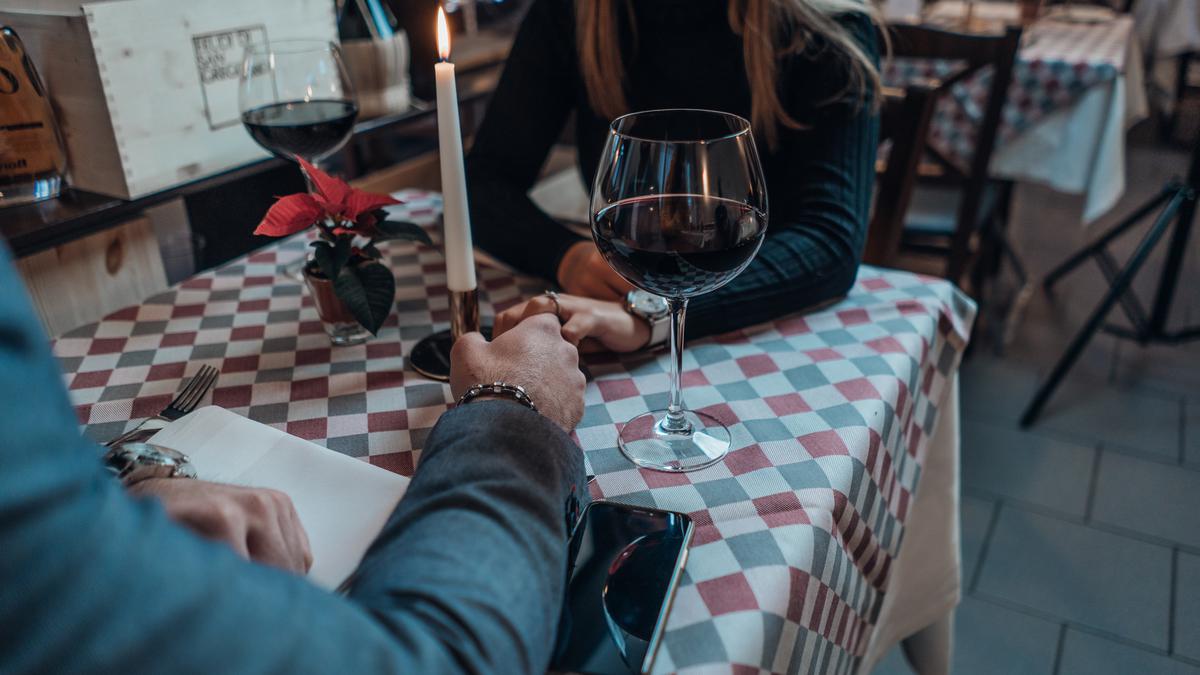 Mengenal Stack Dating, Tren Kencan Simpel yang Digandrungi Gen Z