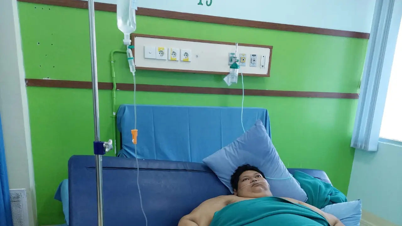 Pria Obesitas Berbobot 280 Kilogram Ditangani 10 Dokter Spesialis di RSU Kota Tangerang