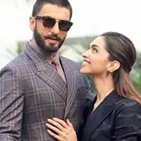 Ranveer Singh dan Deepika Padukone merupakan salah satu pasangan Bollywood yang romantis. Kabarnya keduanya sedang mempersiapkan pernikahan yang akan digelar dalam waktu dekat. (Foto: indianexpress.com)