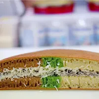 Mengintip 10 evolusi kuliner martabak yang menggiurkan.