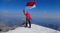 Misi Pemberdayaan Perempuan dalam Ekspedisi Mendaki 7 Puncak Tertinggi dengan Putri Handayani. foto: istimewa