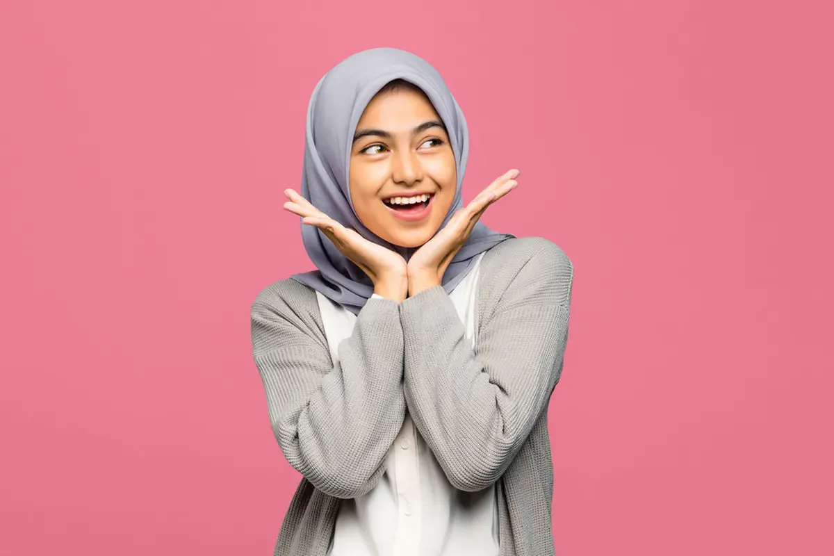 Perempuan Berhijab.