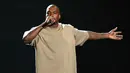 Kanye West mengalami gangguan mental sampai harus menjalani perawatan di rumah sakit. Tampak menderita gangguan yang cukup serius, ia pun hanya percaya pada Kim Kardashian. (AFP/Bintang.com)