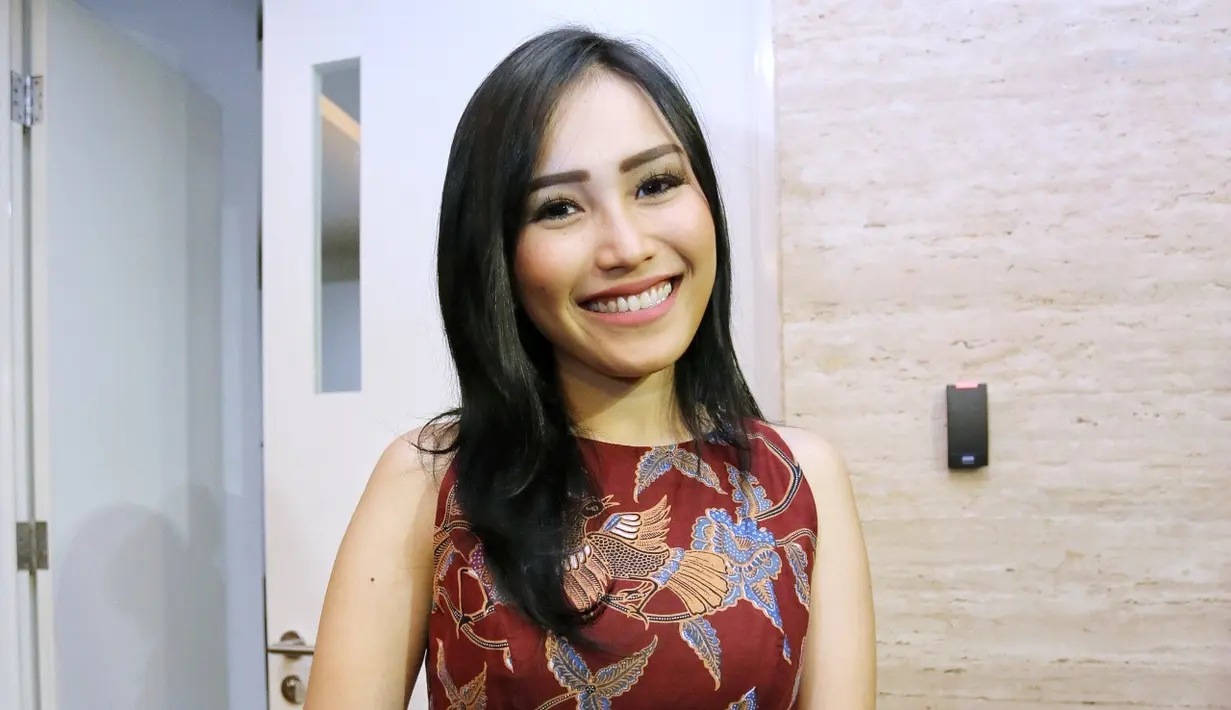 Demi keberhasilan sang anak, Ayu tentu akan mendukung semaksimal mungkin berdasarkan minat dan bakat yang dimiliki oleh Bilqish nantinya.  (Adrian Putra/Bintang.com)