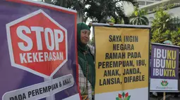 Dalam aksinya, mereka mengajak masyarakat untuk menghargai sosok seorang ibu, Jakarta, Minggu (21/12/2014). (Liputan6.com/Herman Zakharia)
