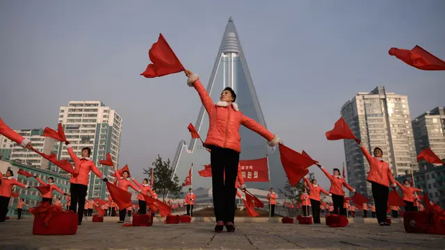 Cara Serikat Wanita Sosialis Korea Utara Propagandakan Kim Jong-un