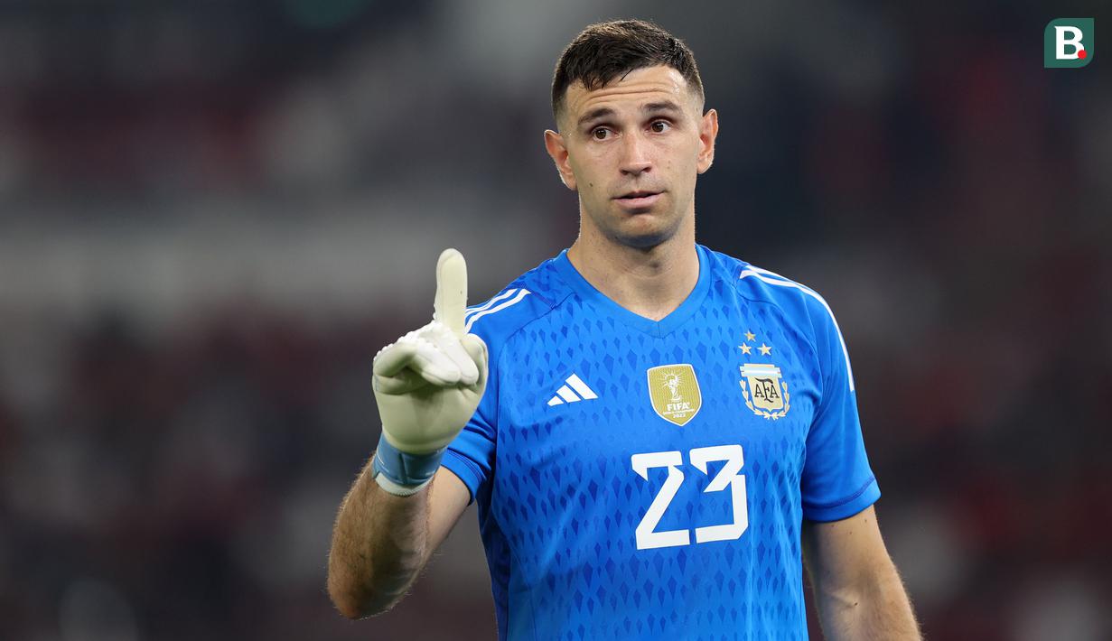 <p>Kiper Argentina, Emiliano Martinez saat laga FIFA Matchday melawan Timnas Indonesia di Stadion Utama Gelora Bung Karno (SUGBK), Senayan, Jakarta, Senin (19/06/2023). (Bola.com/Bagaskara Lazuardi)</p>