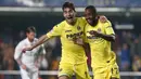 Striker Villarreal, Cedric Bakambu, merayakan gol yang dicetaknya ke gawang Real Madrid. Villarreal sempat unggul 2-0 atas Real Madrid melalui gol yang dicetak Trigueros '50 dan Cedric Bakambu '56. (EPA/Miguel Angel Pozo)