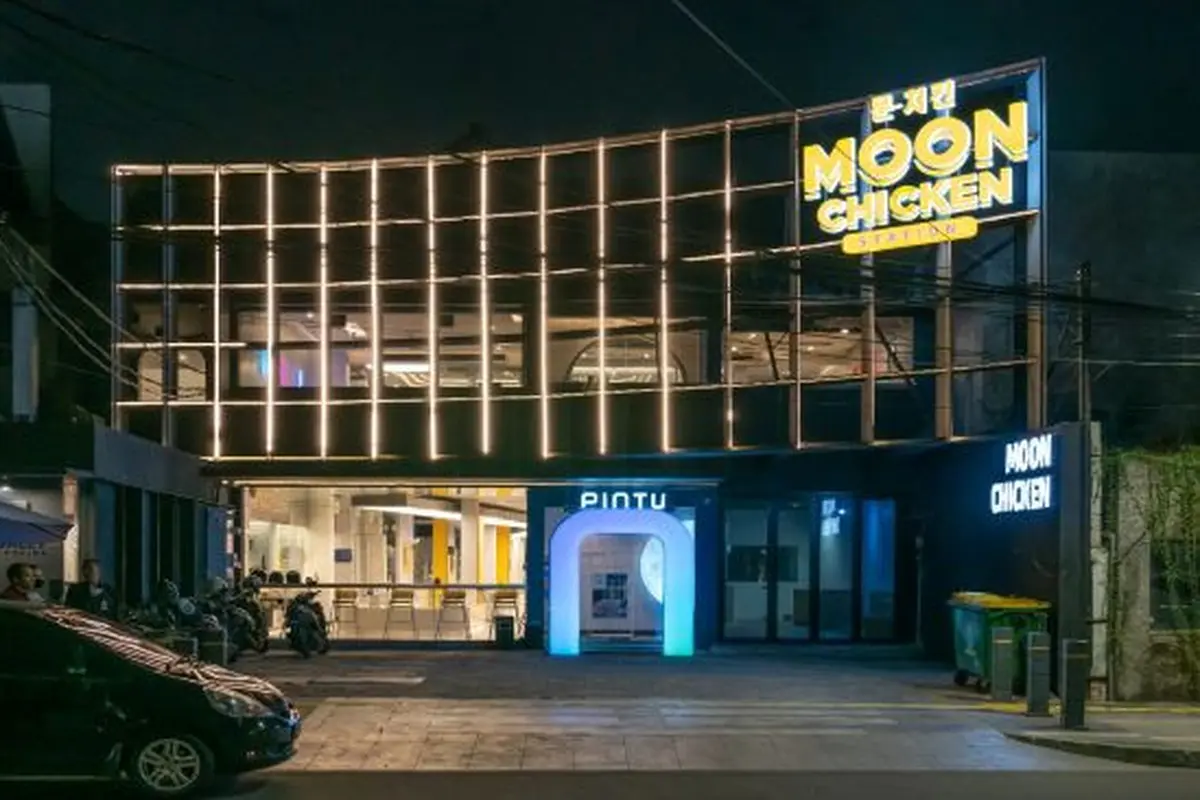 PINTU, platform jual beli dan investasi kripto berkolaborasi dengan Moon Chicken by Hangry (Dok: PT Pintu Kemana Saja)