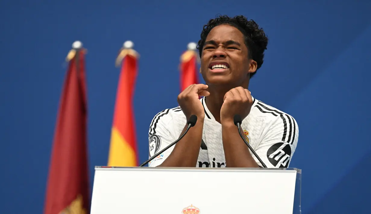 Dengan bakat luar biasa dan usia yang masih sangat muda, Endrick diharapkan mampu membawa Los Blancos meraih banyak gelar juara. (JAVIER SORIANO / AFP)