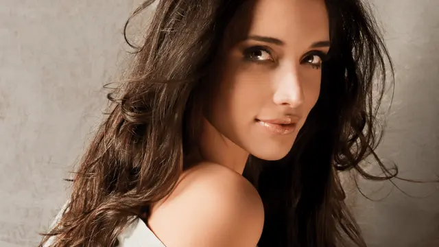 Amelia Vega