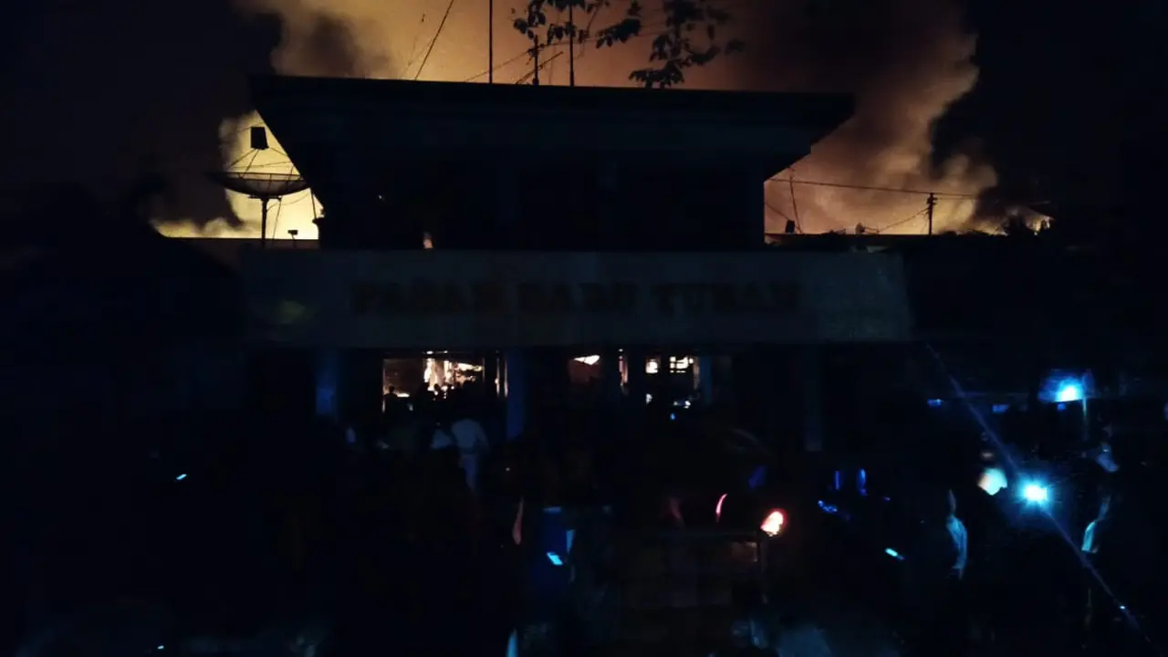 Kebakaran Pasar Baru Tuban