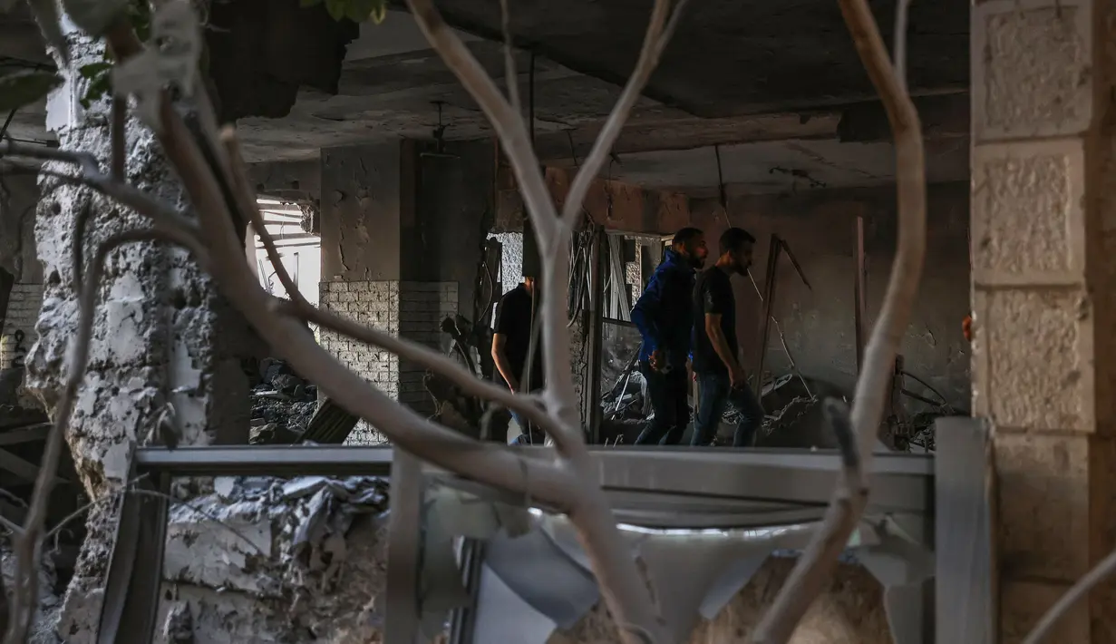 Pihak berwenang Israel mempertahankan kebijakan untuk menghancurkan rumah-rumah warga Palestina yang dituduh menyerang tentara dan pemukiman Israel. (Zain JAAFAR/AFP)