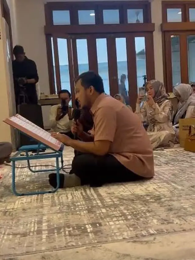 6 Momen Syukuran Rumah Baru Thariq Halilintar, Dihadiri Keluarga Fuji