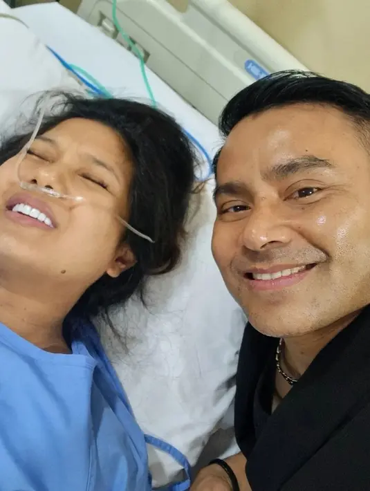 Pengalaman mendampingi proses persalinan ini membuat Judika semakin menghormati perjuangan seorang ibu. Ia merasa momen dari kontraksi hingga kelahiran anak ketiga mereka adalah pengalaman luar biasa yang semakin mempererat hubungan mereka sebagai keluarga. (Liputan6.com/IG/@/jud1ka)