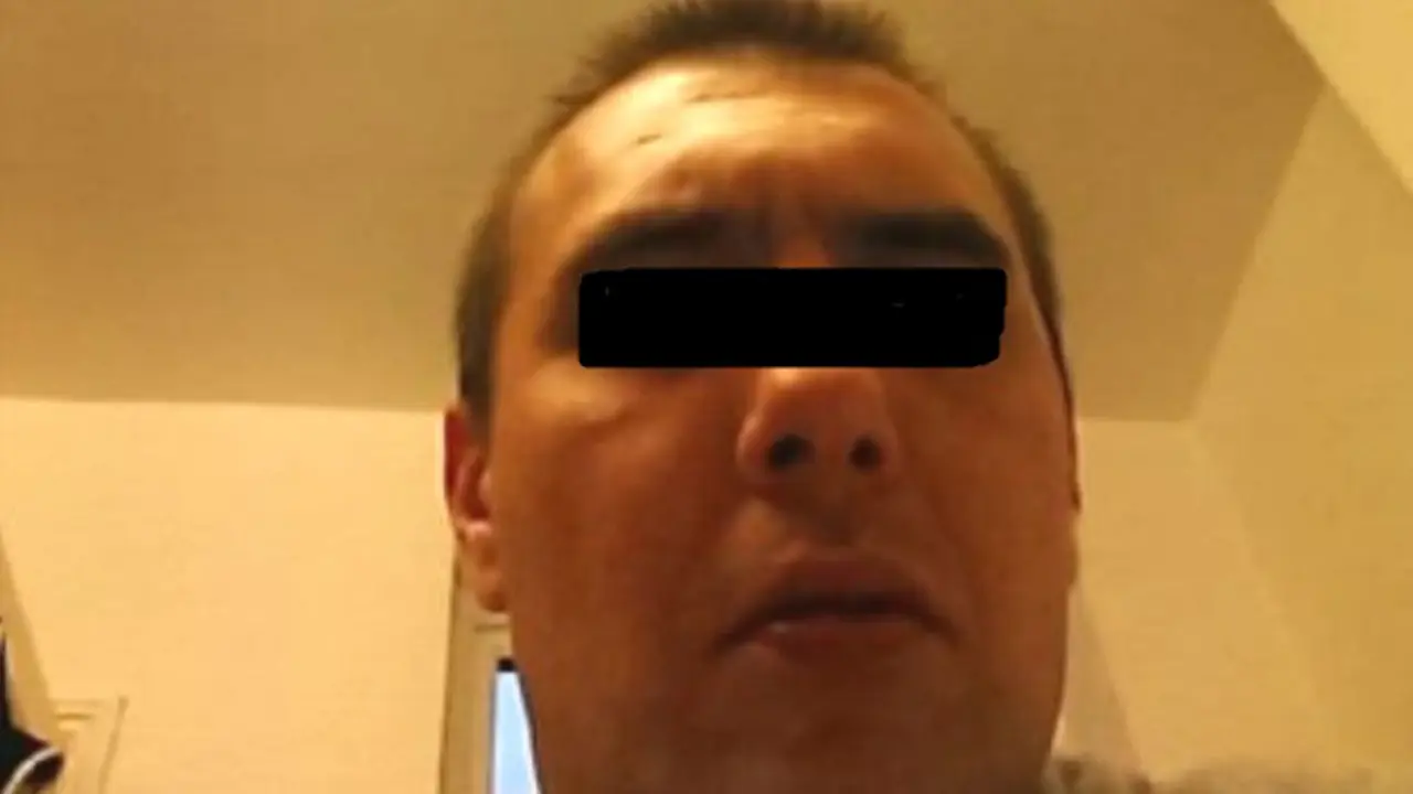 Ups, Ada Foto Selfie Misterius di Ponsel Curian