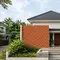 8 Inspirasi Teras Roster Tinggi, Bikin Rumah Terlihat Lebih Modern