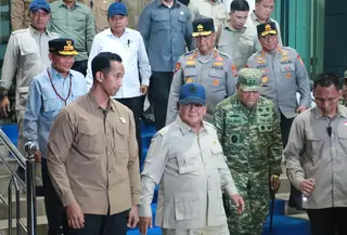 Presiden Republik Indonesia, Prabowo Subianto meninjau langsung penanganan kebakaran hutan dan lahan (karhutla) di Provinsi Kalimantan Tengah, pada Sabtu (22/8/2026).