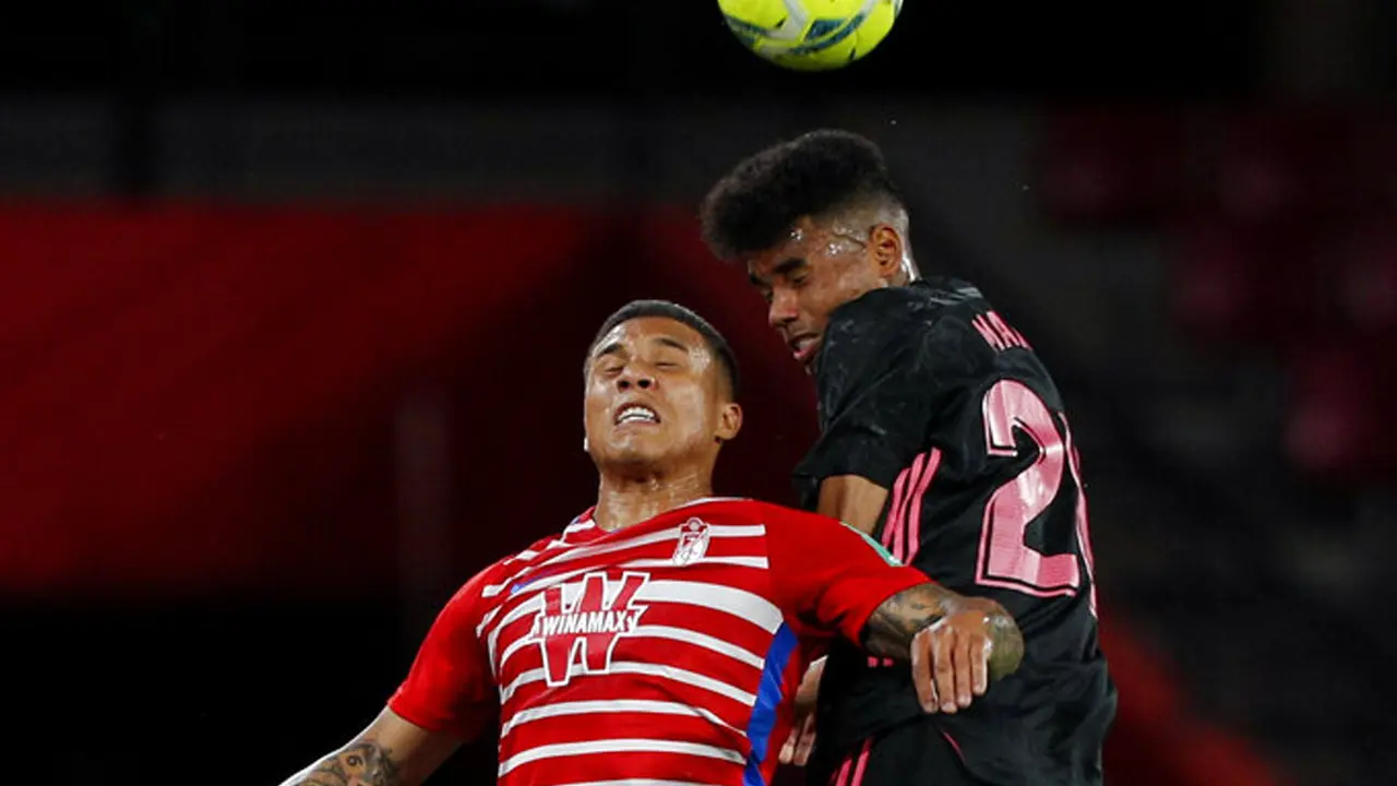 FOTO: Real Madrid Geser Barcelona Usai Hajar Granada