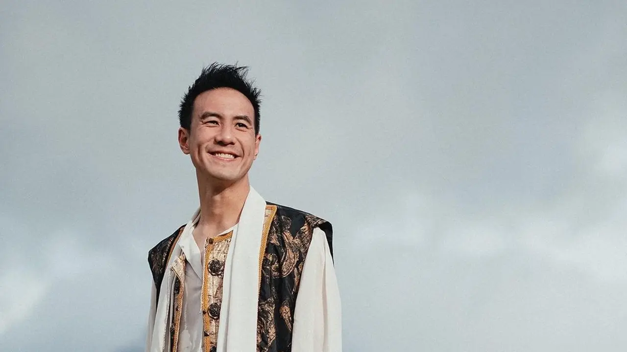 Tampil Gagah, Ini Penampilan Daniel Mananta Bergaya ala Jack Sparrow