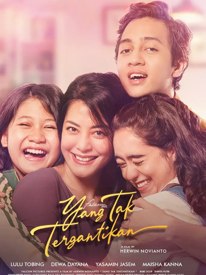Poster film Yang Tak Tergantikan. (Foto: Dok. Falcon Pictures)