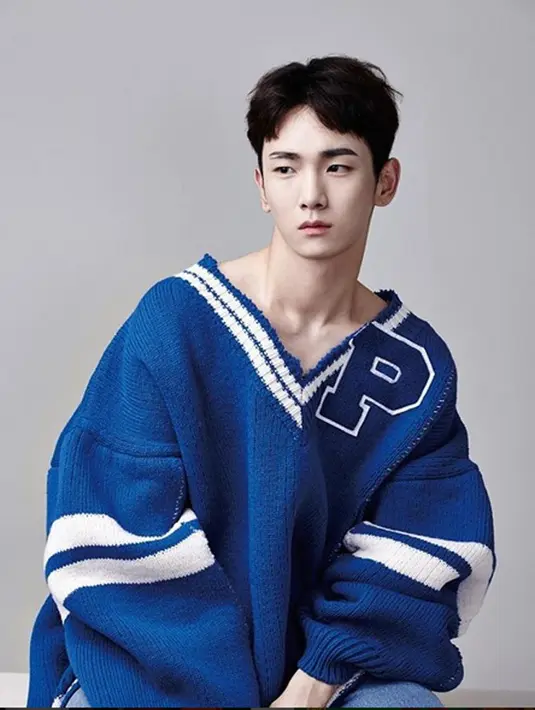 Melansir soompi, Minho dan Key menulis lagu ini dengan penuh perasaan. Ketika menulis lirik lagu ini, mereka juga membayangkan kondisi yang sebenarnya terjadi. Tak heran jika salah satu teman mereka tak kuasa menahan air mata. (Instagram/shineeofficial)