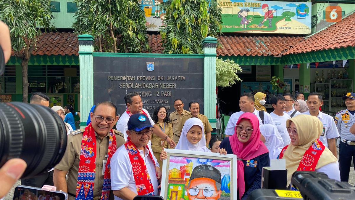 Menteri Abdul Mu’ti Larang Anak Main Roblox, Khawatir Teman Dibanting seperti di Game