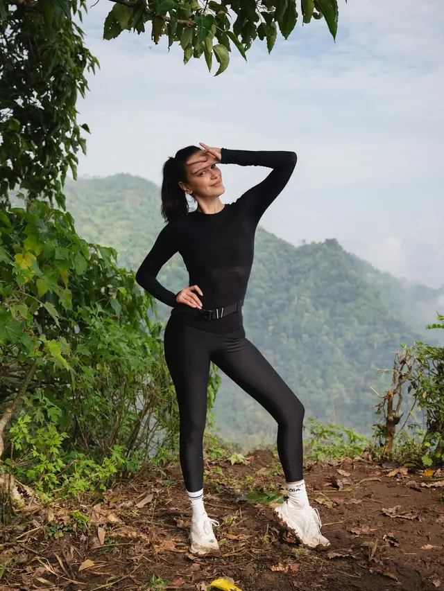6 Gaya Activewear ala Adinia Wirasti, Anya Geraldine, hingga Valerie Thomas yang Bisa Jadi Inspirasi