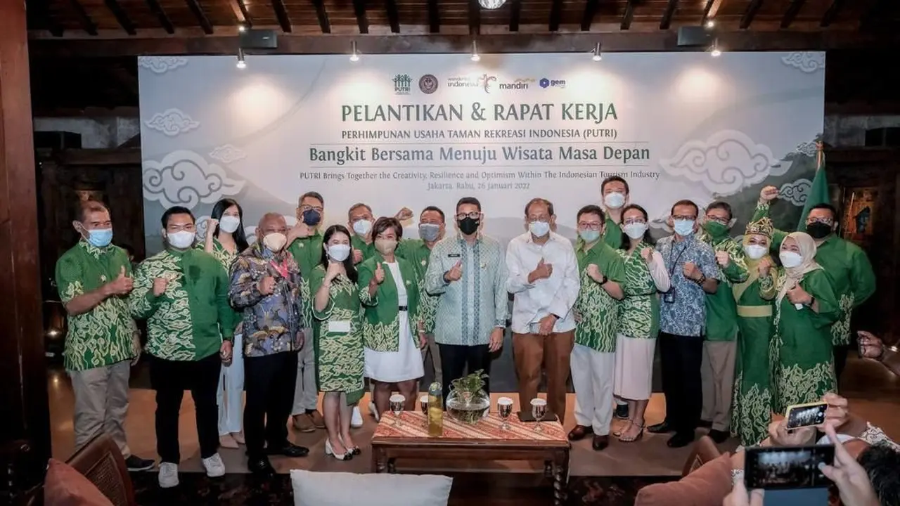 Menteri Pariwisata & Ekonomi Kreatif Sandiaga Salahudin Uno.