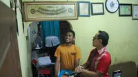 Wali Kota Bogor Bima Arya menyambangi rumah Alfin di Kampung Muara Kidul, Pasir Jaya, Bogor Barat, Senin (23/1/2023).