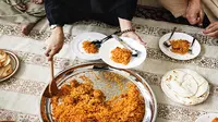 Meriahnya Tradisi Lebaran di Arab Saudi, Mulai dari Pakaian Baru hingga Pesta Kembang Api