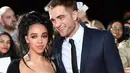 Seperti yang ditulis dalam Hollywoodlife, Pattinson dan Twigs tengah berada di Malibu, dan saat itu juga mereka tampak sedang melakukan jogging bersama sebagai bentuk penerapan gaya hidup sehat. (AFP/Bintang.com)