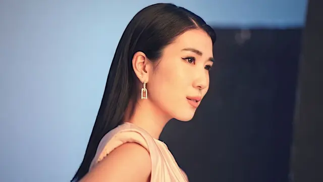 Debut Jadi Penyanyi, Ini 6 Potret Christie Pelantun Lagu 'Seribu Kali Cinta'
