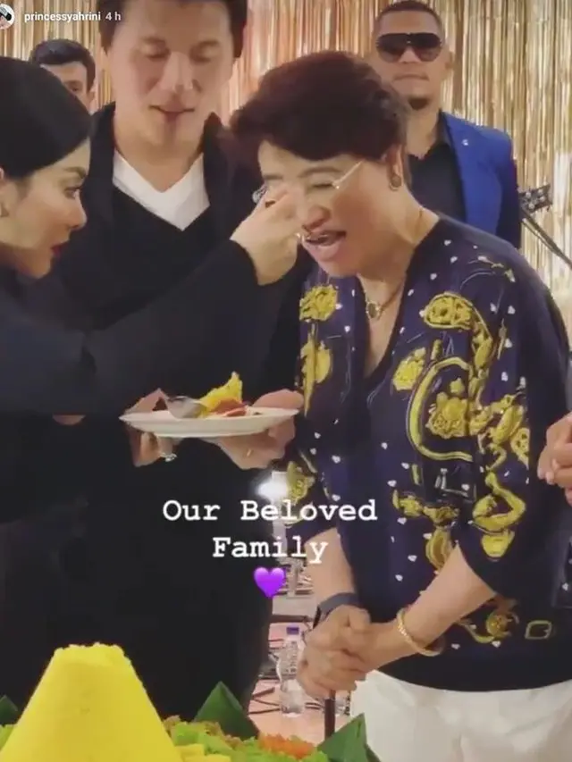 Momen Kebersamaan Syahrini dan Mertua (sumber: instagram/princessyahrini)