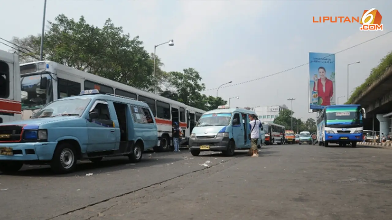 terminal-angkutan-130625-b.jpg