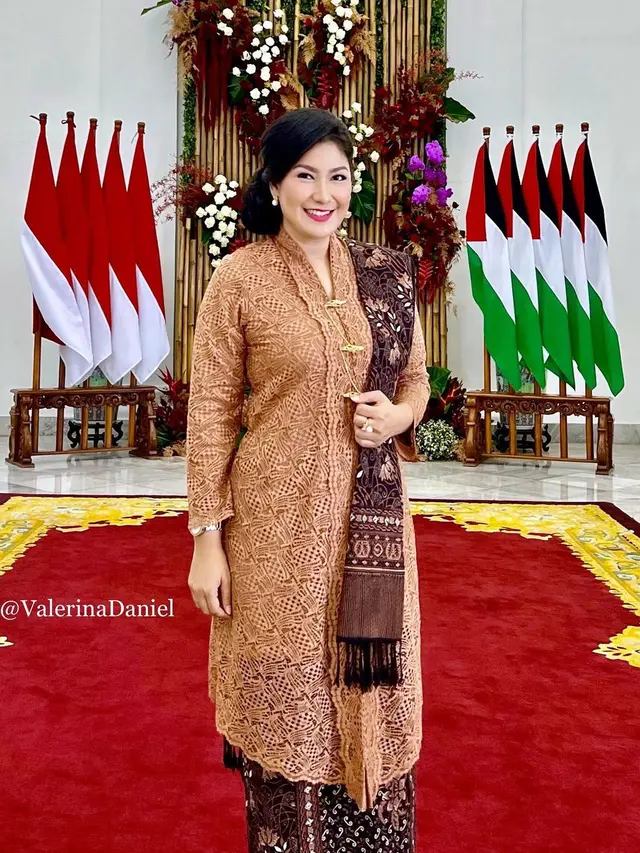7 Potret Valerina Daniel, Moderator Debat Capres 2024 Pertama yang Curi Perhatian