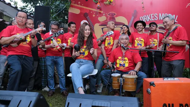 [Bintang] Aura Kasih