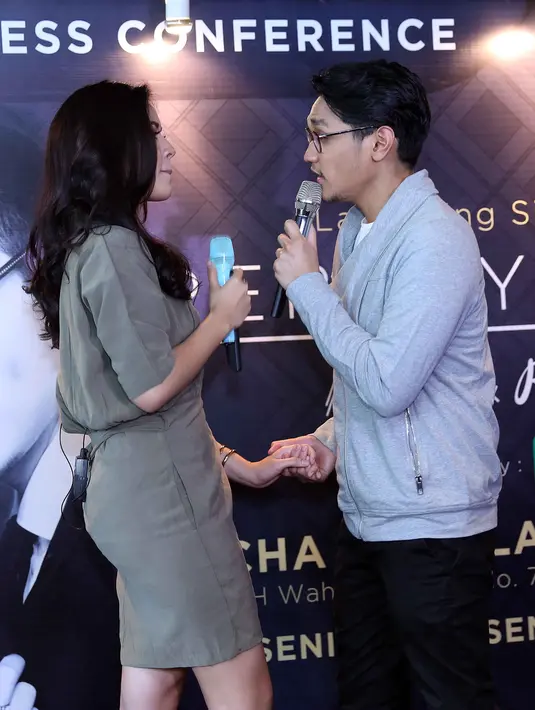 Saat penggarapan lagu ‘Percayalah’, baik Afgan maupun Raisa fokus dalam pengerjaannya tanpa diganggu pekerjaan lain. Menurut Afgan, lagu ini pun sangat pas dibawakan bersama Raisa. (Nurwahyunan/Bintang.com)