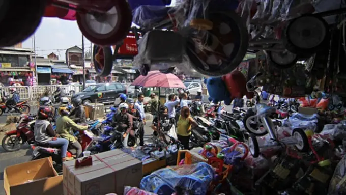 Deretan Mainan Keren yang Bisa Kamu Temukan di Pasar Gembrong