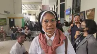 Biarawati Suster Sesilia datang langsung pada sidang putusan Richard Eliezer alias Bharada E di Pengadilan Negeri (PN) Jakarta Selatan, Rabu (15/2/2023). (Bachtiarudin Alam/Merdeka.com)